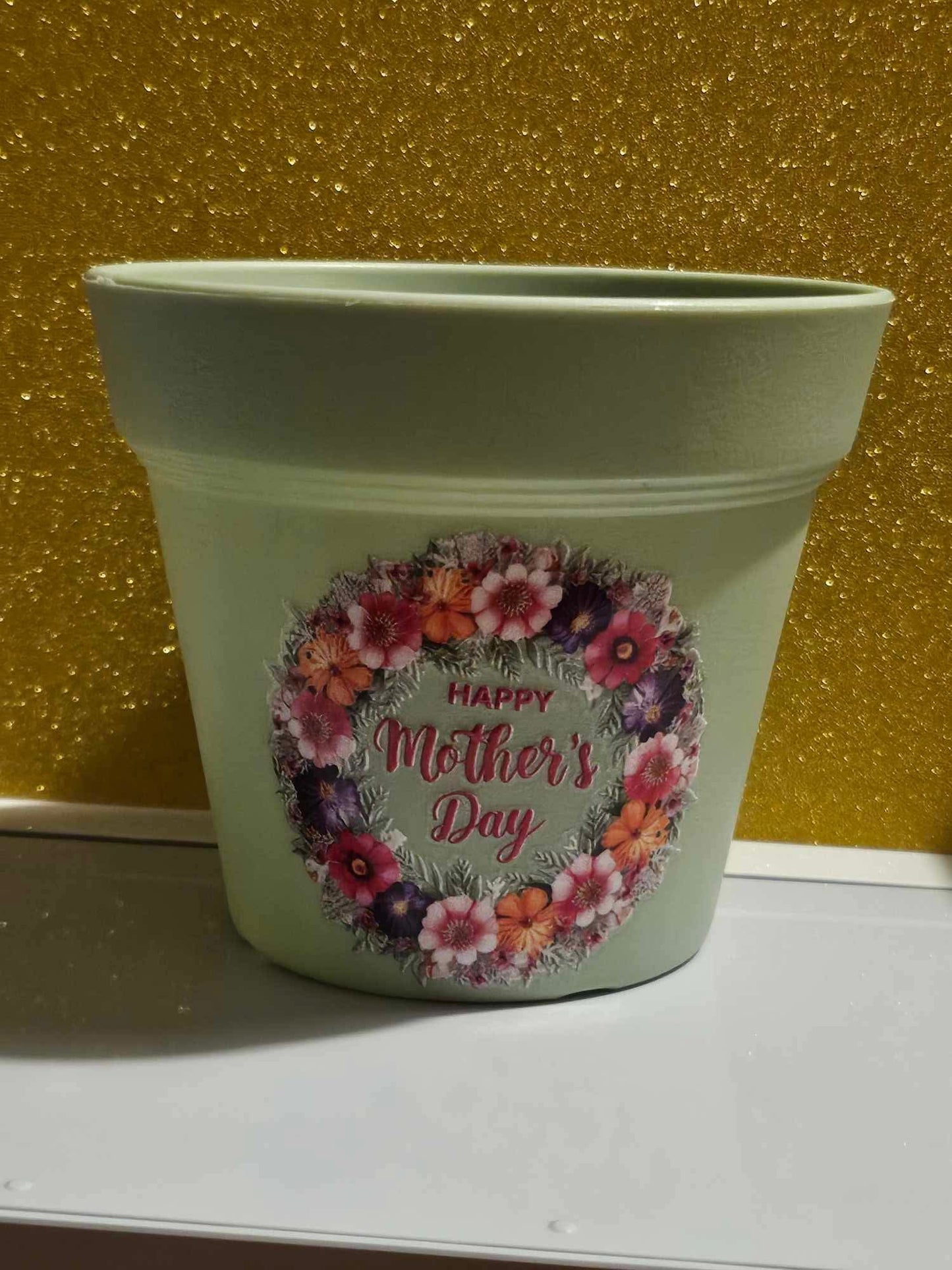 Mothers Day Themed Plastic Plant Pot and Saucer