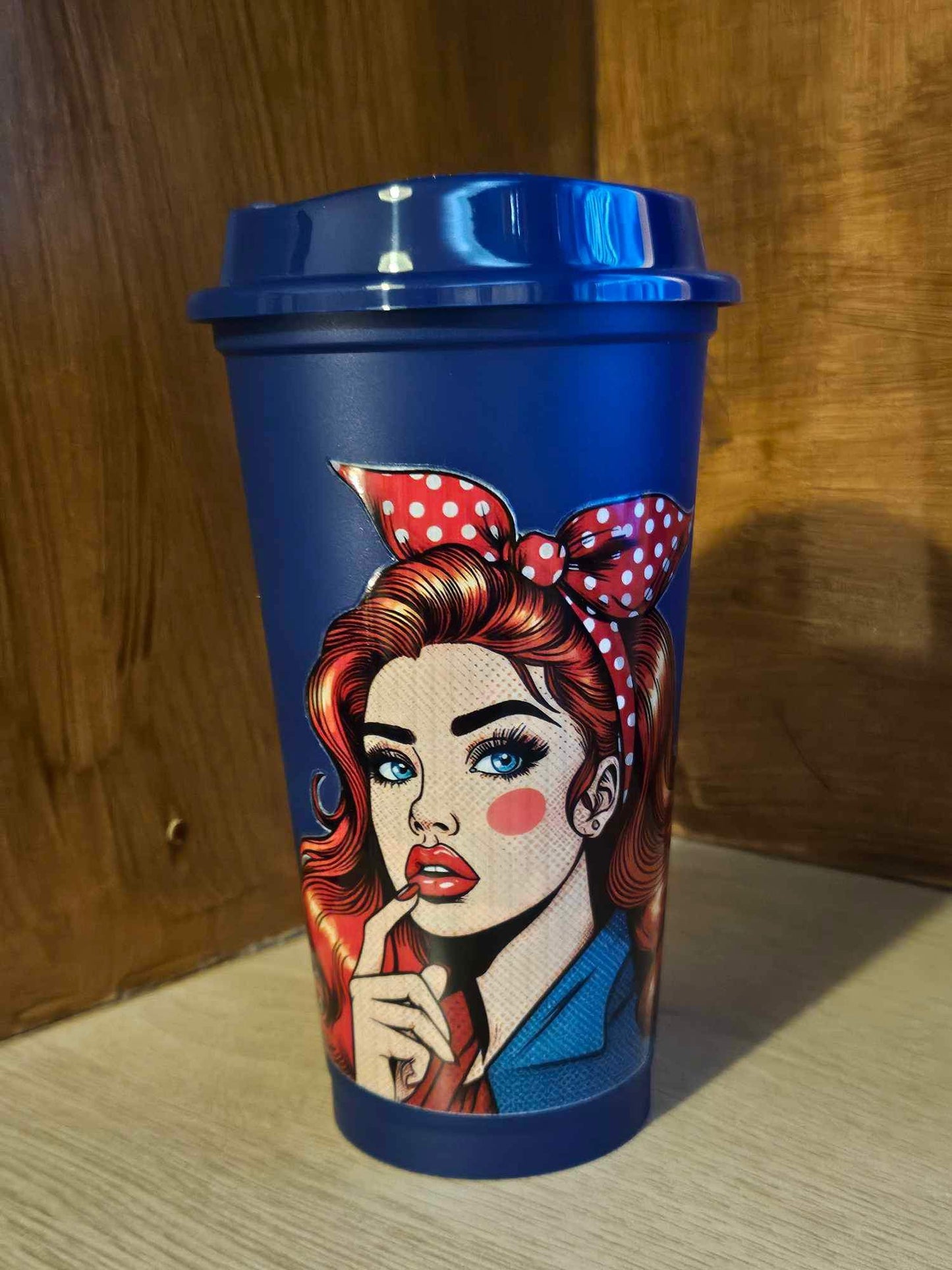 Retro Pop Art Girl Hot Cup